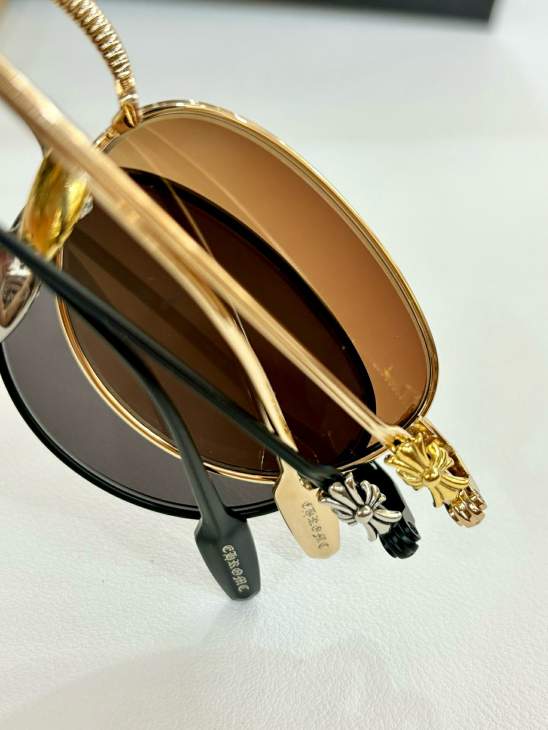 Picture of Chrome Hearts Sunglasses _SKUfw57452773fw